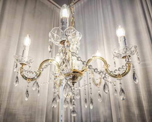 Lampadario tutto cristallo - lampadario,